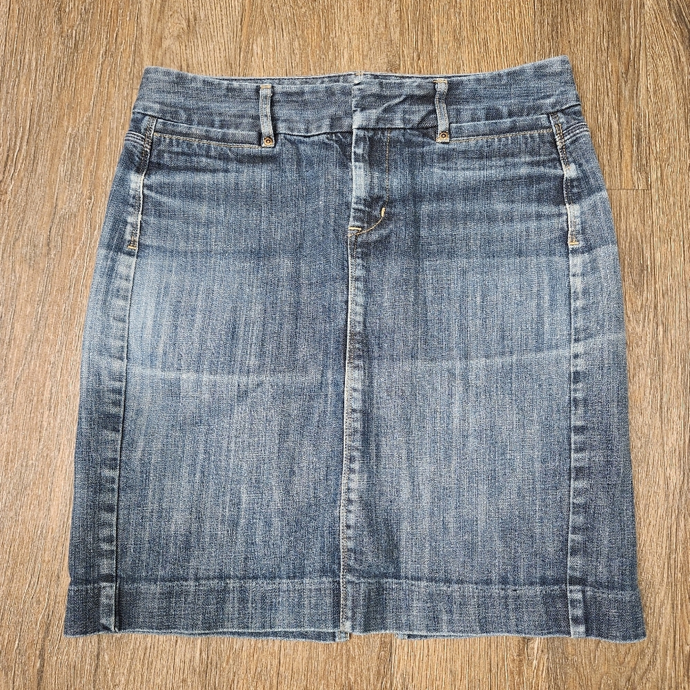 Gap Women's Blue Jean Skirt - Size 6